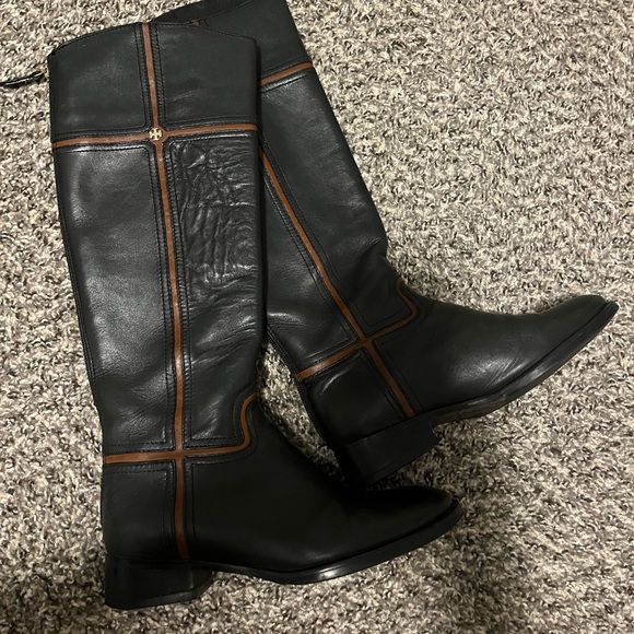 Tory Burch boots , size 6,5 with zipper behind - Picture 2 of 4